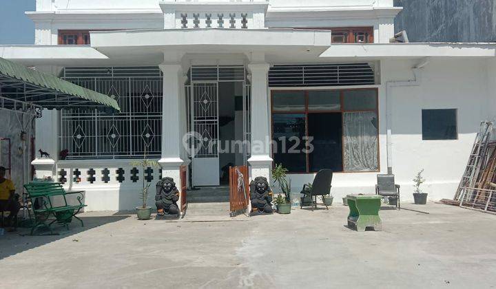 Rumah classic vintage tengah kota di jalan RE martadinata solo 2