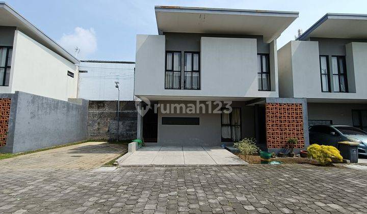 Rumah Minimalis 2 Lantai Full Furnished Di Cluster Eksklusif Colomadu Dekat Kartasura 1