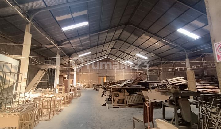 Strategic Warehouse. Near Gondangrejo Solo Toll Road. Strategic Warehouse. Near Gondangrejo Solo Toll Road.