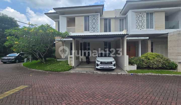 Rumah Mewah Hook di Cluster Elite Kaliurang Jogja-Full Furnished!