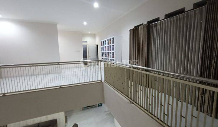 Rumah Mewah 2 Lantai Full Furnish Di Colomadu Dekat Kartasura Solo 2