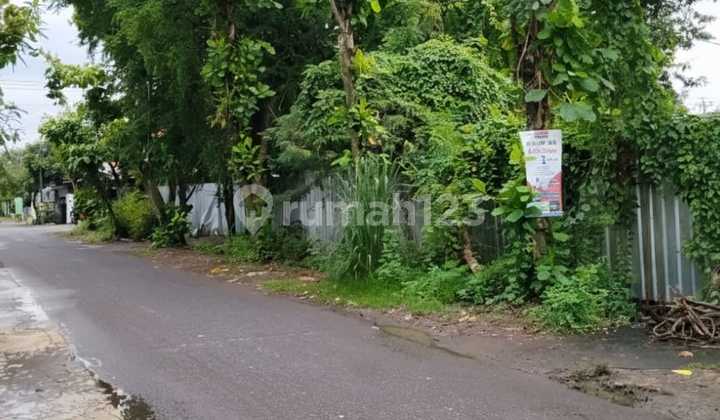 For Rent: Spacious Strategic Land in Banjarsari, Solo