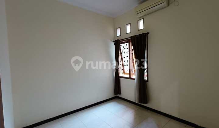 Rumah Bagus Siap Pakai di Fajar Indah Colomadu Dekat Kartasura Solo 2