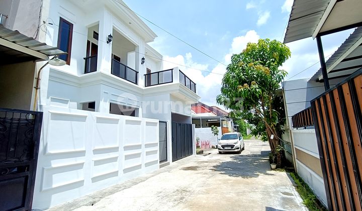Dijual Rumah Bagus Baru Gress 2 Lantai. Lokasi Super Strategis. 2