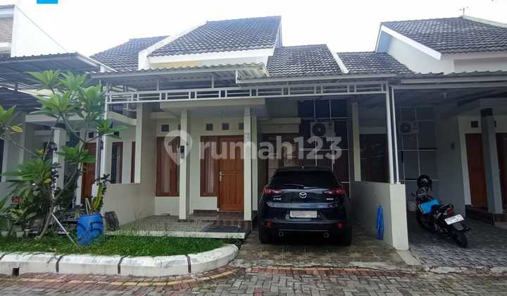 Rumah Cluster Minimalis Siap Huni Dengan Lingkungan Nyaman Di Perumahan Elite Gentan Solo