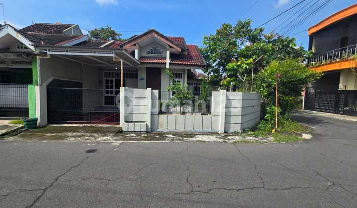 Rumah Murah Siap Pakai Lokasi Bagus di Perumahan Grogol Indah Solo Baru, Dekat Solo Baru 1