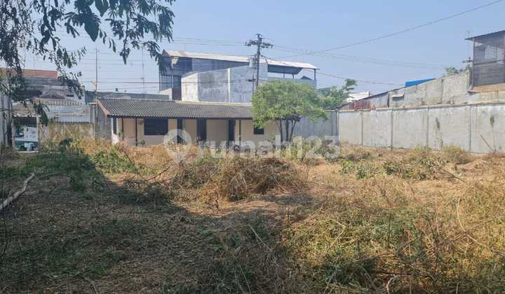 For Rent: Good Land and Warehouse in Solo Baru