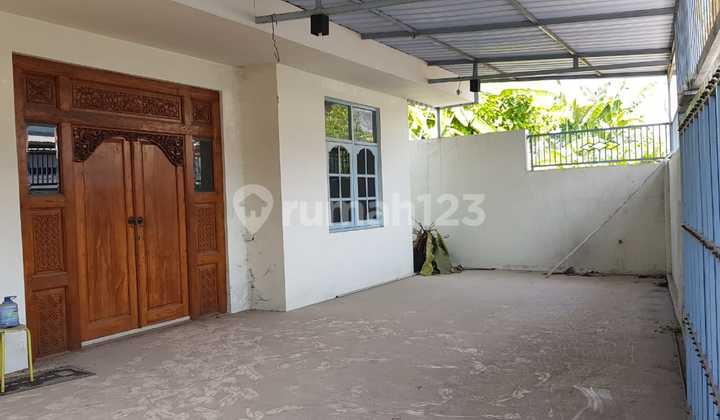 For Sale, Move-In Ready House in Kwarasan near Solo Baru 2