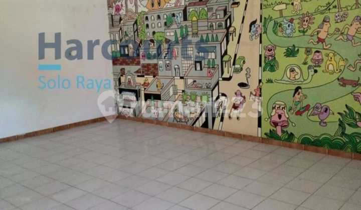 For Rent, Good Strategic Shop House Near City Hall & Slamet Riyadi Street, Solo 2