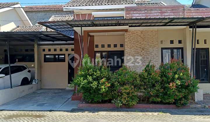 Rumah Bagus Minimalis Lokasi Cluster di Colomadu Dekat Kartasura Solo