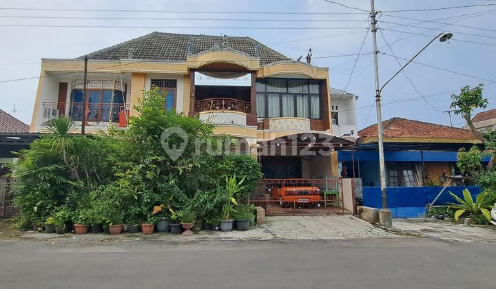 Rumah Mewah 2 Lantai Siap Huni di Kawasan Premium Manahan Solo