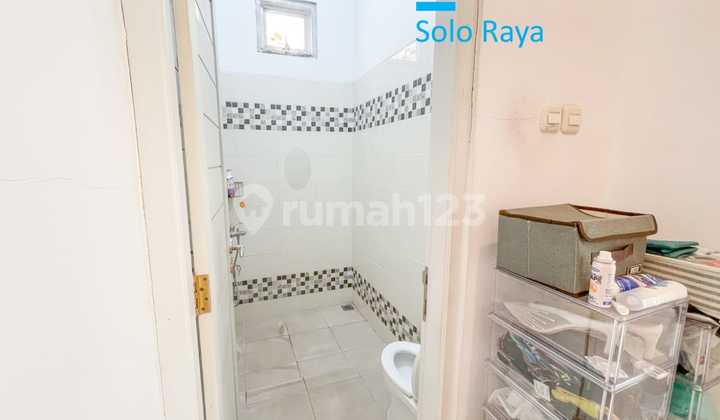 Beautiful Move-In Ready House in Gentan Near Solo Baru 2