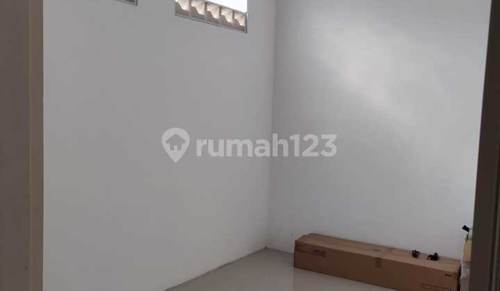 Rumah Baru Minimalis Furnished di Gentan Dekat Kartasura Solo 2