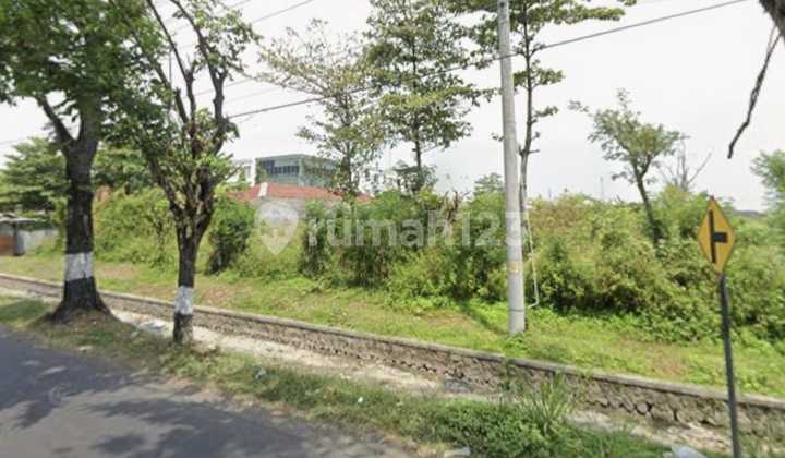 Good Strategic Land in the Center of Solo Baru