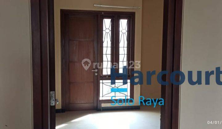 Rumah Bagus 2 Lantai Minimalis Modern Di Cluster Colomadu Dekat Kartasura Solo 2