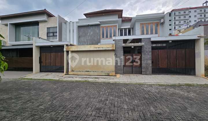 Rumah Mewah Konsep Modern Minimalis Di Cluster Elite Solo Baru