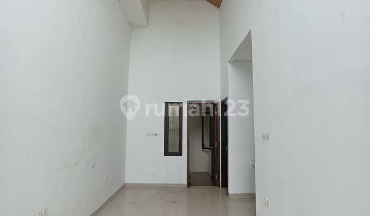 Comfortable Minimalist House for Rent with Swimming Pool & 24-Hour Security