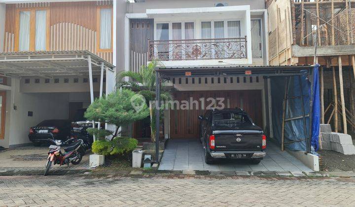 Rumah Bagus Full Furnished Cluster Gentan Dekat Solo Baru 1