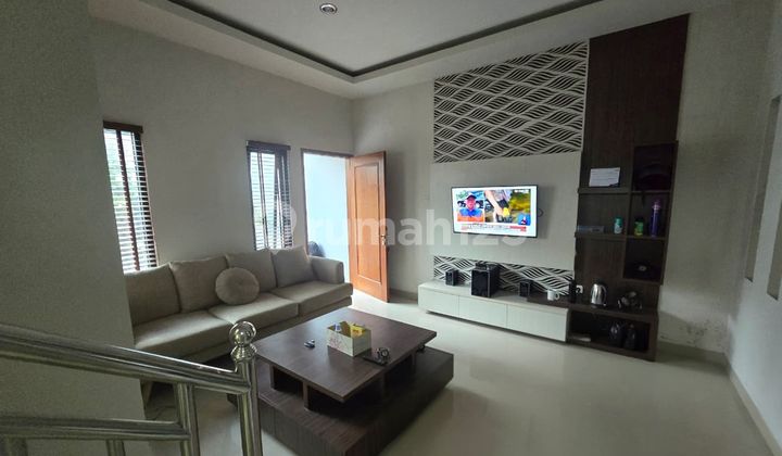 For Rent 2-Storey Ready-to-Occupy House in a Cluster with Furnishings, Location in Gentan - Solo 2
