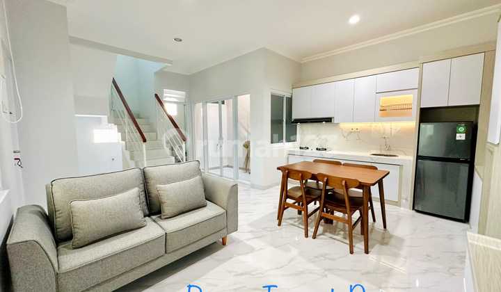 For Rent: New 2-Story Hook House in Elite Colomadu Cluster, Fully Furnished! 2