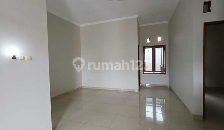 Rumah Bagus Siap Pakai di Sumber Banjarsari Dekat Mojosongo Solo 2