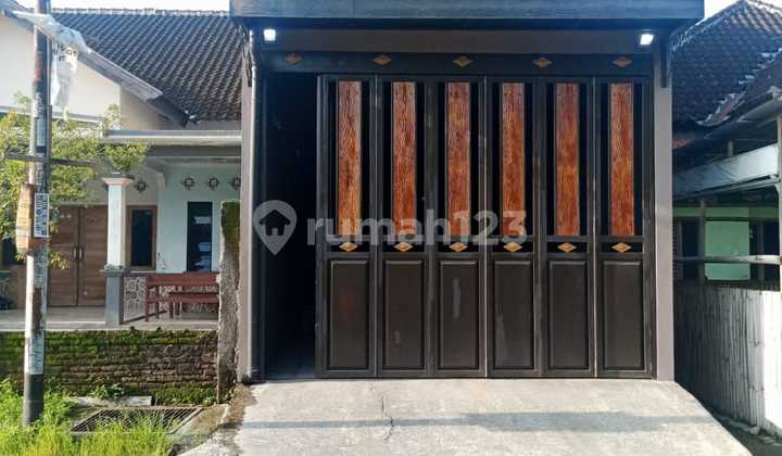 Ruko Bagus 1,5 Lantai Siap Pakai Dekat Pintu Tol Gondangrejo, Solo, Cocok untuk Berbagai Usaha