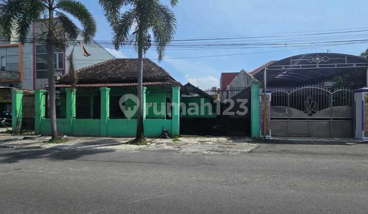 Bonus Land with Boarding House Building on Jalan Kahuripan Sumber, Banjarsari, Solo Bonus Land with Boarding House Building on Jalan Kahuripan Sumber, Banjarsari, Solo
