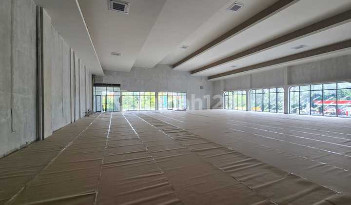 For Rent Strategic Business Space on Jalan Adi Sucipto, Kerten, Laweyan, Solo