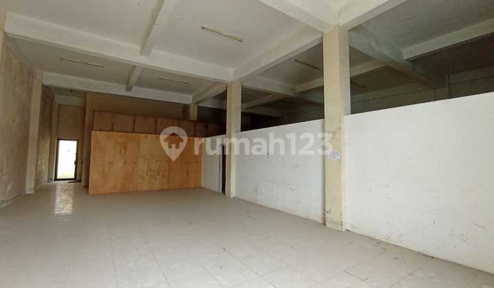 Strategic 2-Story Shophouse in Telukan Grogol Near Solo Baru Strategic 2-Story Shophouse in Telukan Grogol Near Solo Baru