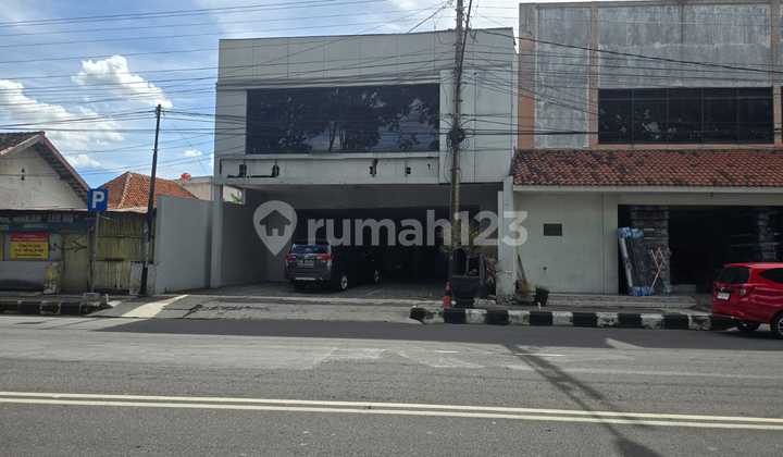 Disewakan Ruang Usaha Super Strategis di Jalan Jendral Sudirman Sukoharjo Disewakan Ruang Usaha Super Strategis di Jalan Jendral Sudirman Sukoharjo