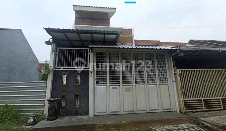 Nice 1.5-Storey House Ready to Use in Gedongan, Colomadu, Solo