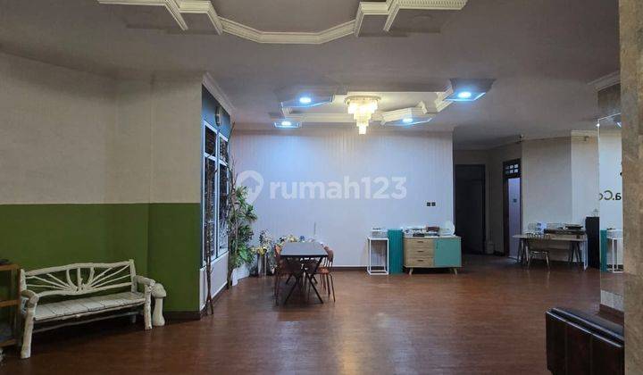 Rumah Mewah Full Furnished Siap Huni Tengah Kota Dekat Balaikota Solo 2