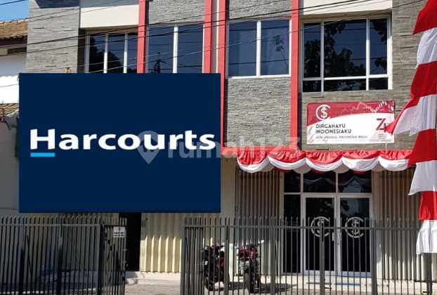 Good City Center 3-Story Shophouse on Ronggowarsito Street, Solo