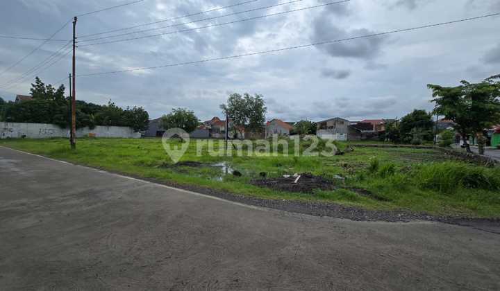 Tanah Kavling Strategis Dekat Pintu Tol Klodran Solo, Cocok untuk Rumah Tinggal atau Usaha