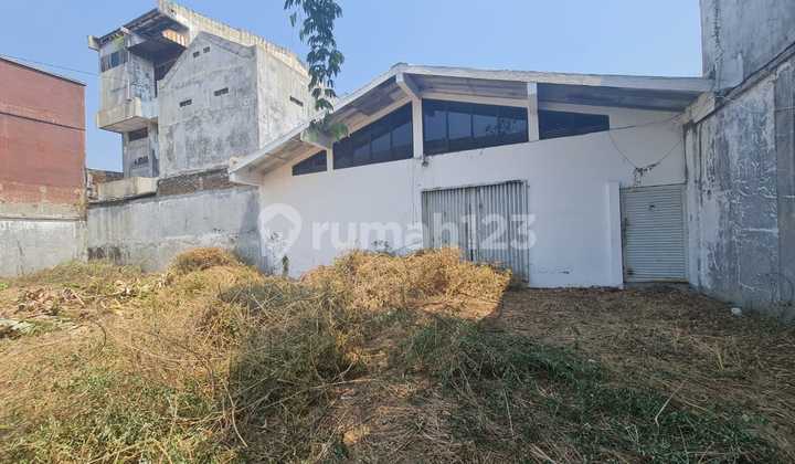 For Rent: Good Land and Warehouse in Solo Baru