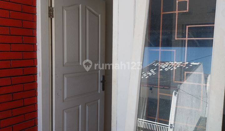 Dikontrakan Pertahun Rumah 2 lantai dekat Pemkot Cimahi 1