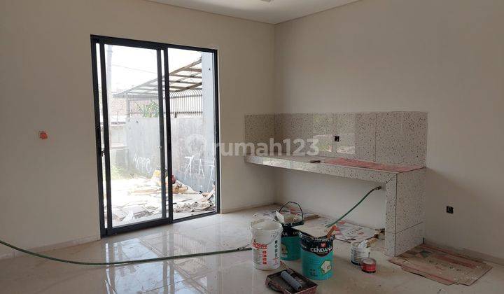 Dijual Rumah Minimalis Baru Dekat Ke Setraduta Bandung 2