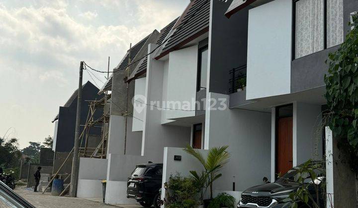 Dijual Rumah Baru 2 Lantai Dekat Geger Kalong 2