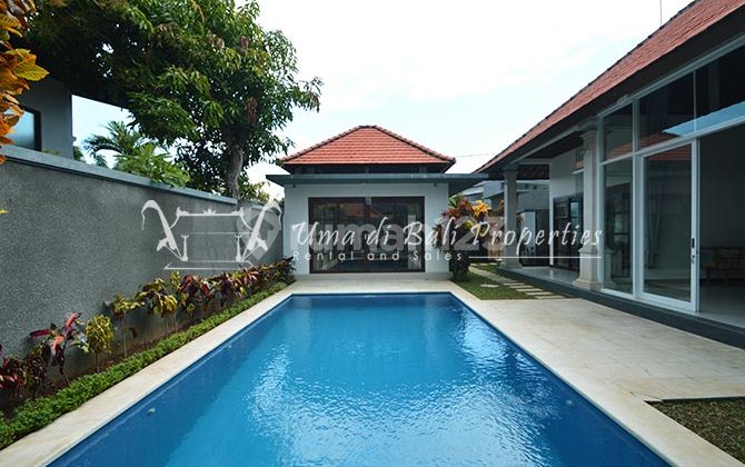3Br Villa For Rent In Kerobokan | Tbv 381 2