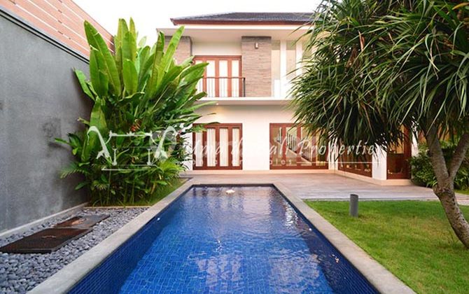3Br Villa For Rent In Kerobokan | Lv 492 1