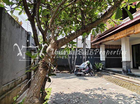 Rumah di Kontrakan 2 Lantai Kondisi Bagus, Furnished SHM di Kerobokan, Badung 2