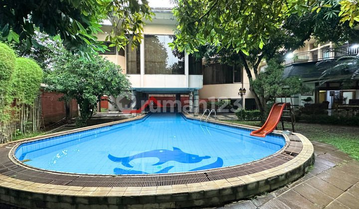 Rumah Halaman Luas Siap Huni Harga Menarik di Pejaten Raya Jakarta Selatan