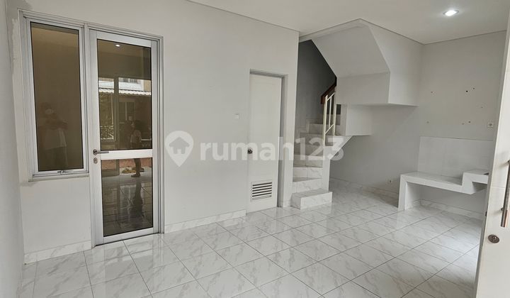 For Rent: House in Gading Serpong, La Bella Milano Village 2, Tangerang For Rent: House in Gading Serpong, La Bella Milano Village 2, Tangerang