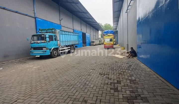 Cheapest for rent, new warehouse on Jl. Daan Mogot, Tangerang City, area 288 sqm.