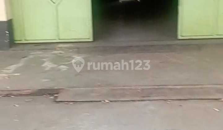 for rent cheapest warehouse on Jalan Peta Pegadungan Kalideres West Jakarta