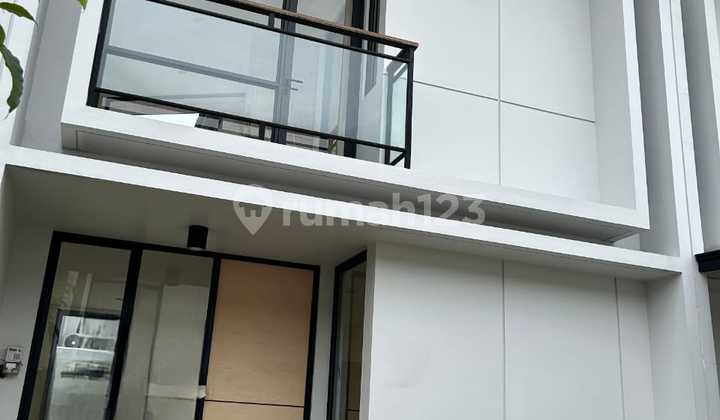 Dijual termurah Cepat rumah di Cendana Icon Estate Karawaci 5.5x15