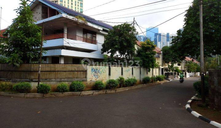 Rumah lama lokasi bagus di jln.saharjo jakarta selatan 1