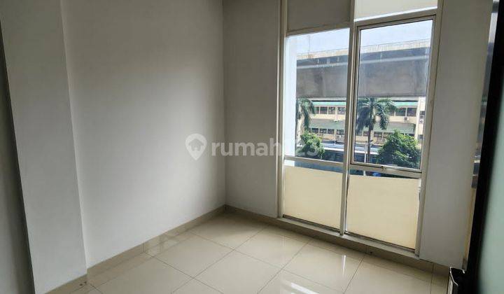 DISEWAKAN RUKO LEBAR 6, GRAHA BULEVAR TIMUR, KELAPA GADING, ADA PARTISI SANGAT COCOK UNTUK KANTOR, BAGUS DAN RAPI, SIAP PAKAI.