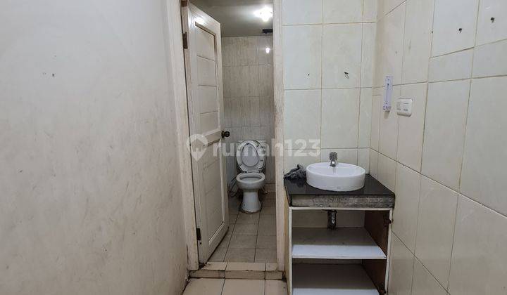 Disewajan Ruko di Boulevard Raya, Kelapa Gading, 3 lantai, di Jalan Utama 7