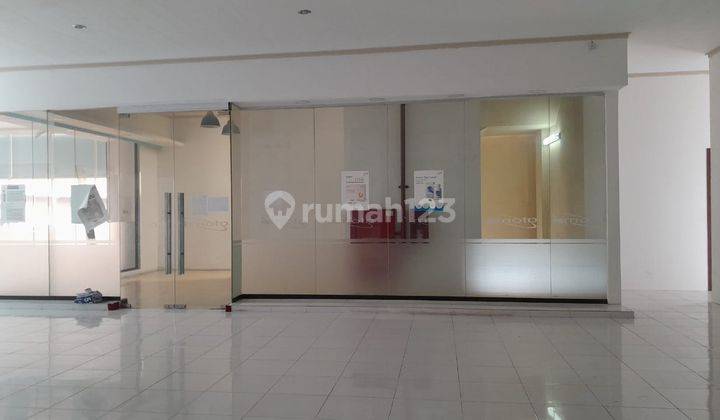 Disewakan Ruko di Boulevard Raya, Lt 2, Depan Mall Kelapa Gading, 487m²